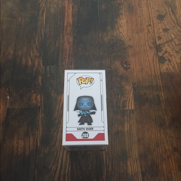 Darth Vador “Target Exclusive” Funko Pop - Picture 4 of 6